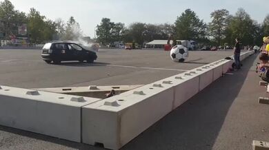 Automobilový fotbal