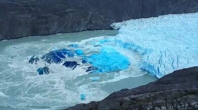 Kolaps části ledovce Perito Moreno
