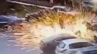 Šílenec odpálil granát při policejní kontrole