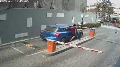 Výjezd z parkoviště