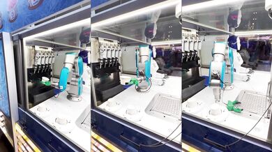 Robot servírující zmrzlinu