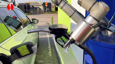 Automatizovaný robotický tankovací systém