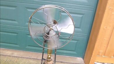 Ventilátor poháněný petrolejovou lampou