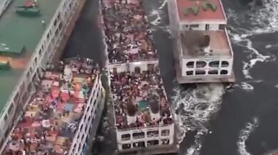 Hodina lodní dopravní špičky v Bangladéši