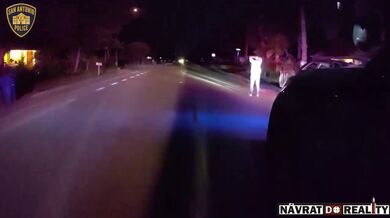 Ozbrojený muž zastřelen policií po útěku z místa loupeže