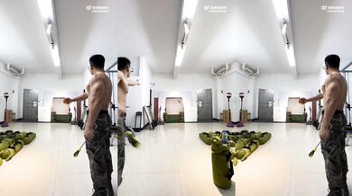 Nebezpečný voják to umí se šroubováky!