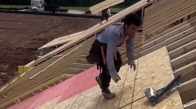 Pracovní nehoda na střeše