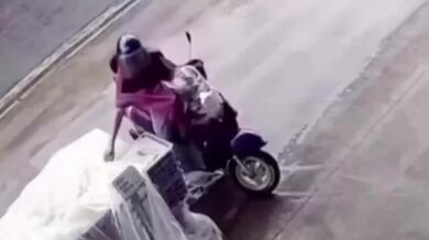 Karma pro zloděj na skútru