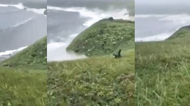 Muž na procházce se psem natočil přicházející tsunami