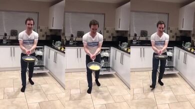 Fail při obrácení omelety