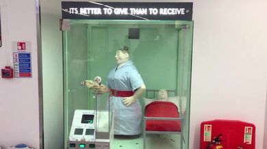 Darovací automat v londýnské nemocnici