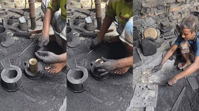 Ruční výroba bronzového poháru v malé továrně v Bangladéši