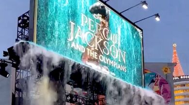 Reklama na Percyho Jacksona ohromila fanoušky skutečnými cákanci vody