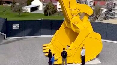 Komatsu PC8000: Jeden z největších hydraulických rypadel světa