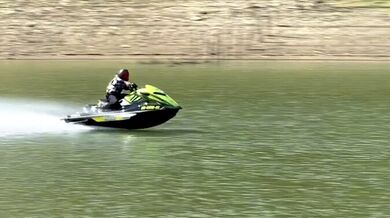 Přežil těžkou nehodu a vzápětí pokořil rekord: Nejrychlejší jízda na vodním skútru v Karibiku